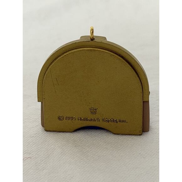 Hallmark Keepsake Christmas Ornament Sugarplum Dreams Features Movement 1995 - Picture 5 of 5